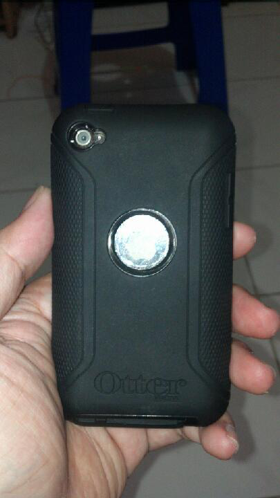 WTS iPOD 4th bonus otterbox...