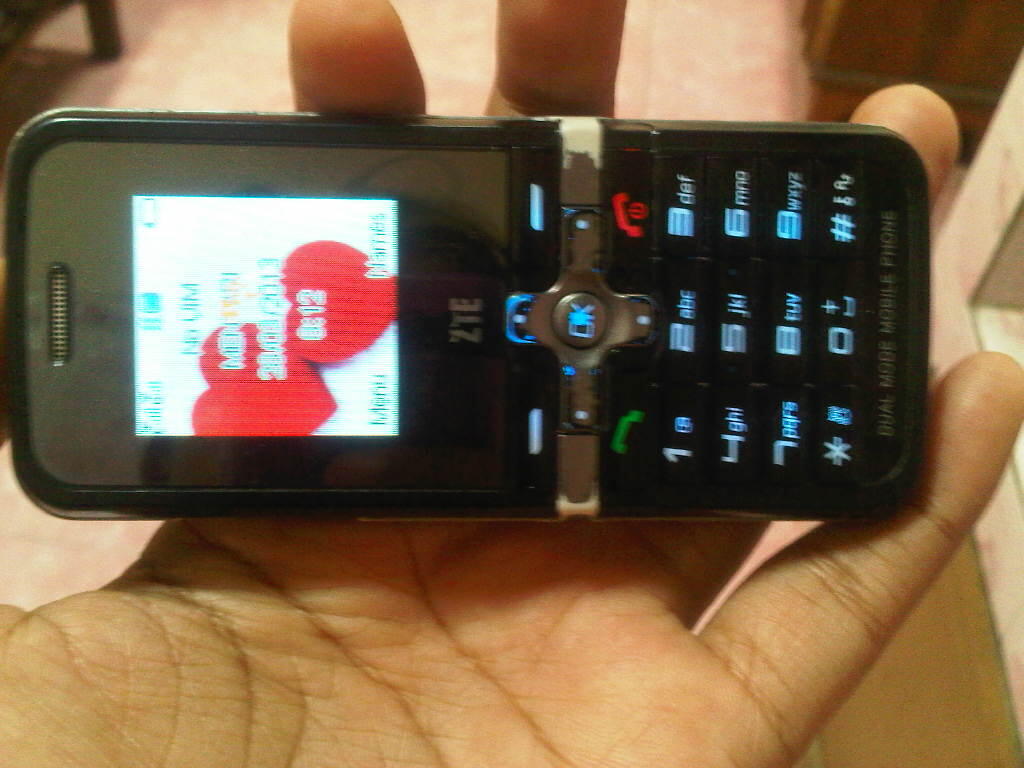 Dijual ZTE H520 Dual ON GSM + CDMA lengkap fulset murah meriah