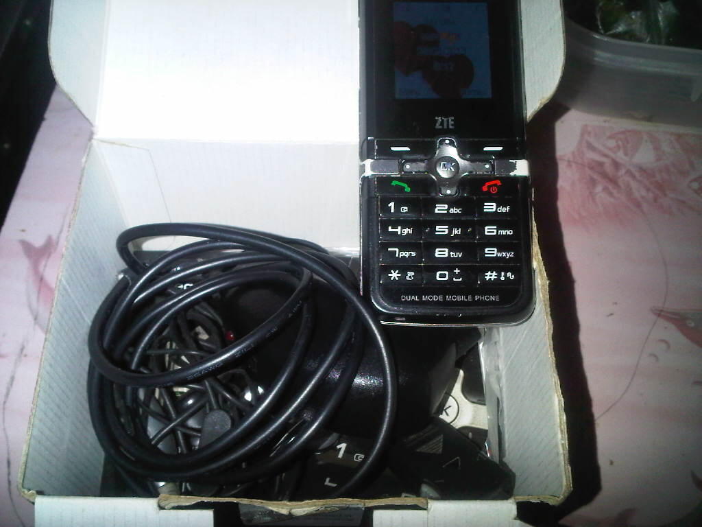 Dijual ZTE H520 Dual ON GSM + CDMA lengkap fulset murah meriah