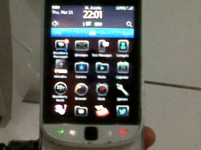Jual BB Torch 9800 putih Mulusss