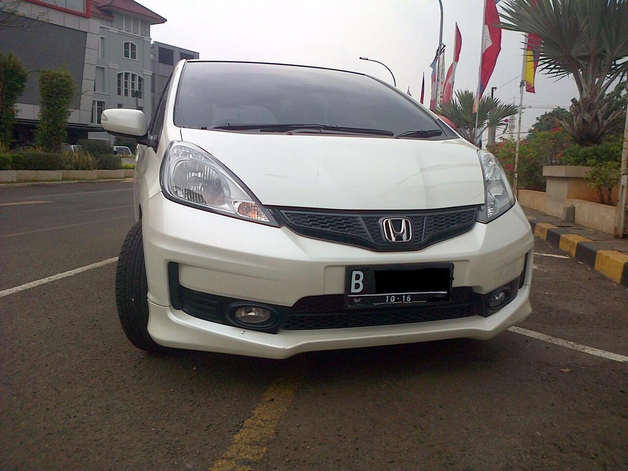 Honda Jazz RS Facelift AT Putih Mutiara km 10rban