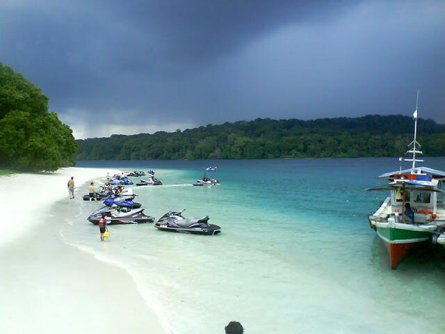 Wisata Bahari Unggulan KEMENBUDPAR { kerennn... }