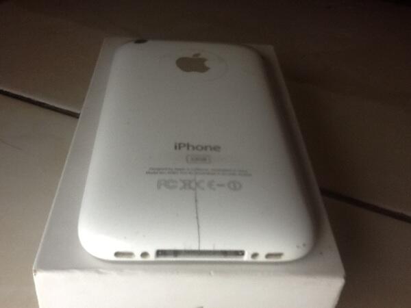 Wts Iphone 3Gs FU JB banyak pict dan full app | TT sama I4g Agan. Wajib Masuk!