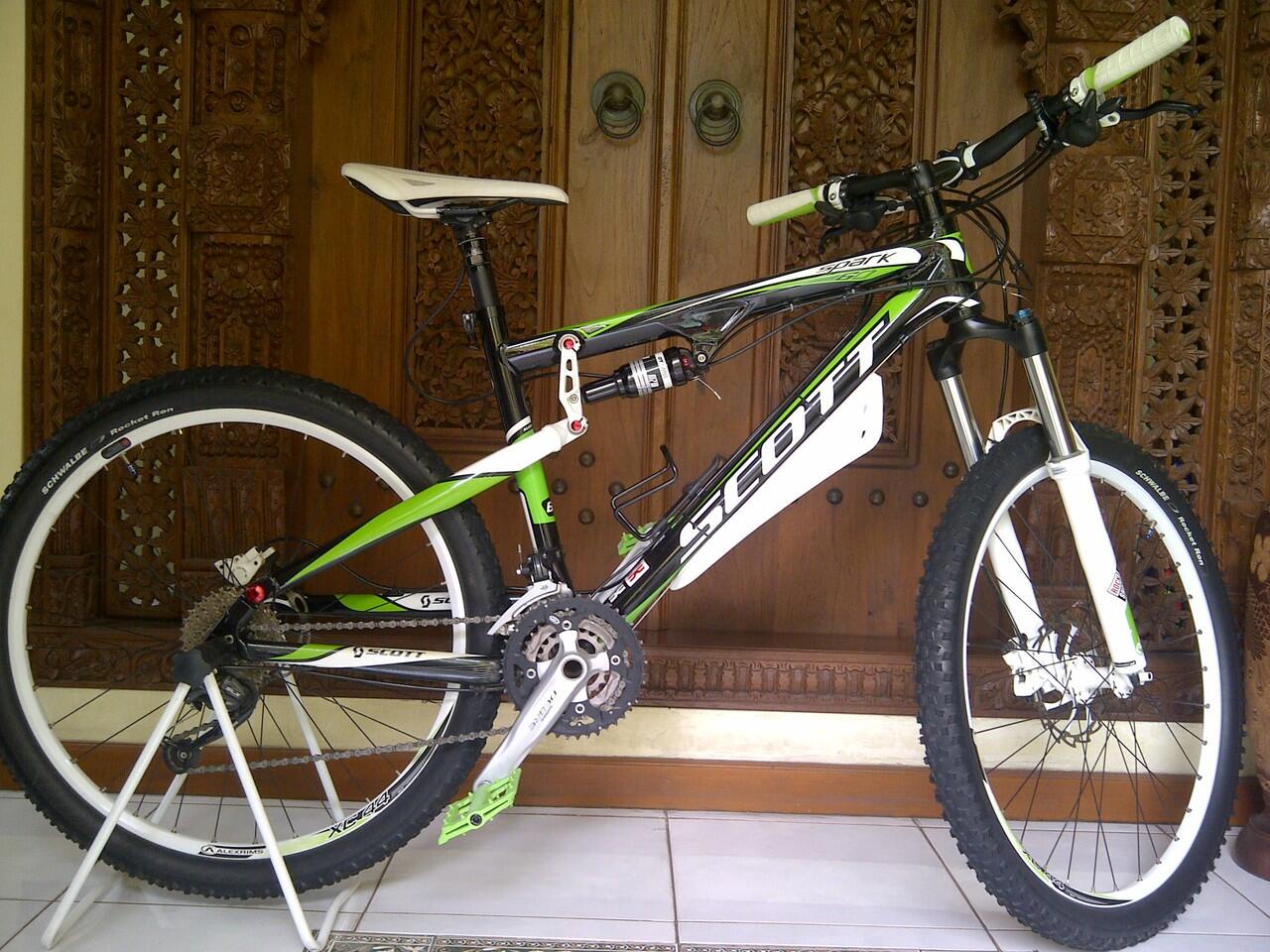 Terjual DIJUAL SEPEDA MTB SCOTT ROADBIKE PANASONIC LIPAT 