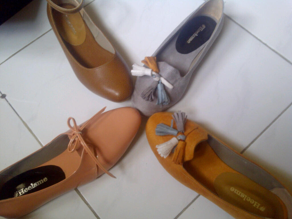 DICARI : Reseller Flatshoes Heels Wedges trima order 1an BRAND N DESAIN SENDIRI !