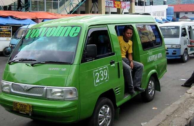 WOOWW.. di kota ane honda jazz dibikin angkot gan!!!! 