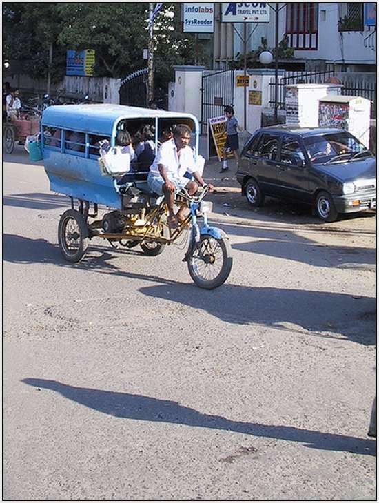 Unik, Jemputan Sekolah Yang Kocak Di India.... jamin ngakak gan..