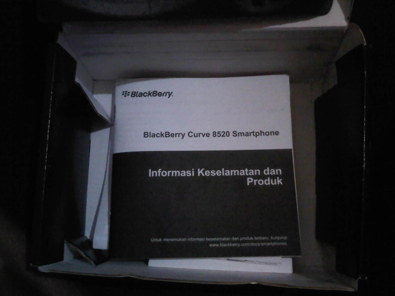 Blakberry Gemini 8520 Black(Batangan) Eks TAM