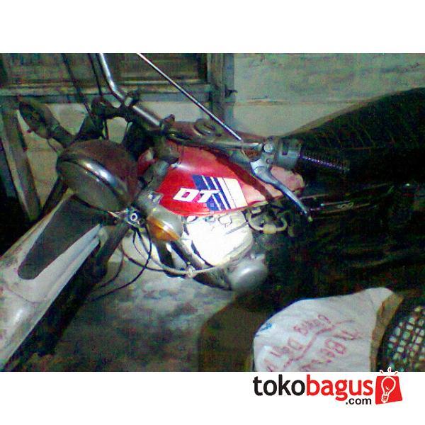 YAMAHA DT100 ENDURO BAHAN 1979