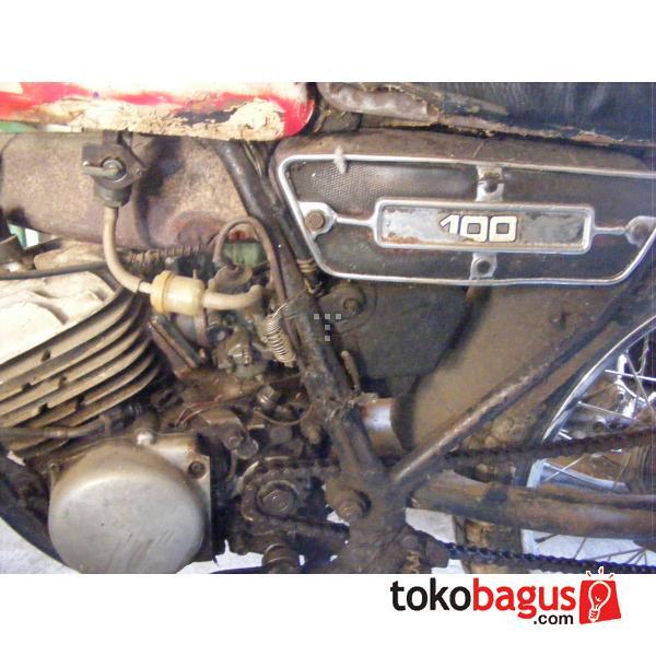 YAMAHA DT100 ENDURO BAHAN 1979