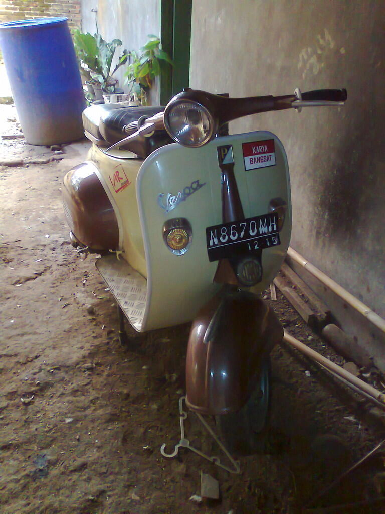 Vespa tahun 1964