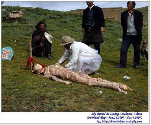 SKY BURIAL, PEMAKAMAN SADIS DARI TIBET