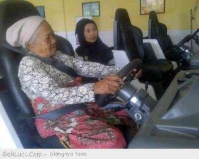 kumpulan poto lucu menurut saya ne. wkwkwkkwk