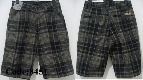 CELANA PENDEK TRENDY