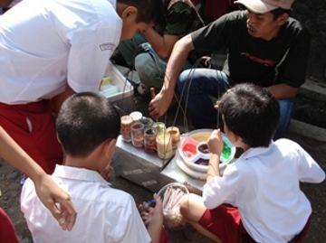 JAJANAN WAKTU KECIL YANG TAK TERLUPAKAN 
