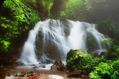 5 Curug (Air Terjun) Eksotis di Sumedang Yang Harus di Kunjungi