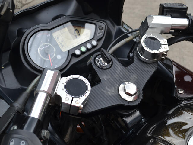 Pulsar 220 F Kondisi Baik dan Modifikasi Utilitas
