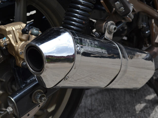 Pulsar 220 F Kondisi Baik dan Modifikasi Utilitas