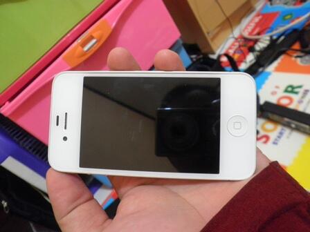 WTS> Iphone 4 32GB WHITE. Ex gr Resmi Ibox. fulset. OK
