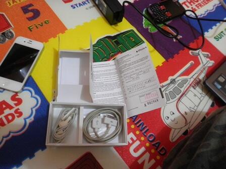 WTS> Iphone 4 32GB WHITE. Ex gr Resmi Ibox. fulset. OK