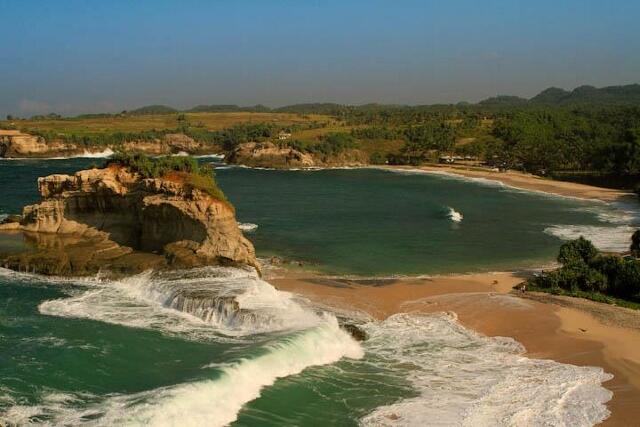 Mengenal Indahnya Pantai Klayar, Pacitan