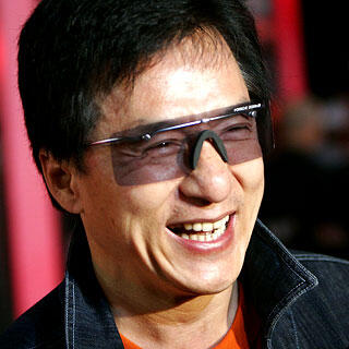 (H)Jackie Chan Wariskan Hartanya untuk Orang Miskin