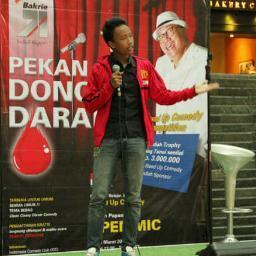 Stand Up Comedy di Indonesia udah berkembang Pesat