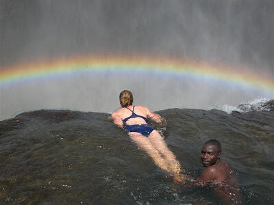 Kolam Renang Setan di Zimbabwe