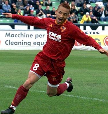 Hidetoshi Nakata Inspirasi sepak bola Asia era Modern