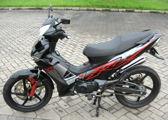 Modifikasi Spakbor Belakang Supra X 125