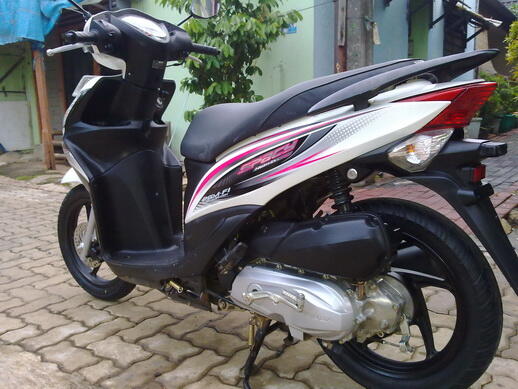 Spacy Putih September 2012 + Balik Nama ke Pembeli Gress Seperti Baru