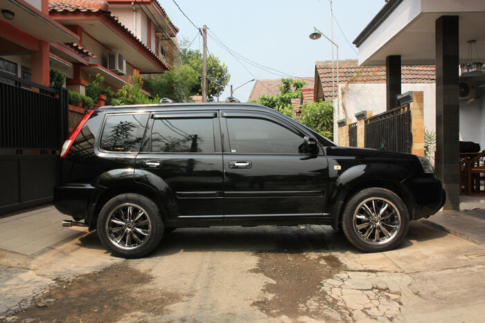 NISSAN XTRAIL 2005