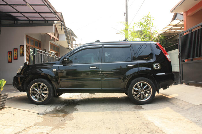 NISSAN XTRAIL 2005