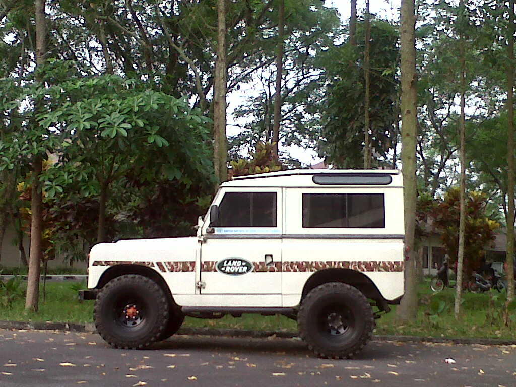 Cari LAND ROVER SWB SERIE II THN 1691 DIESEL IRIT KASKUS