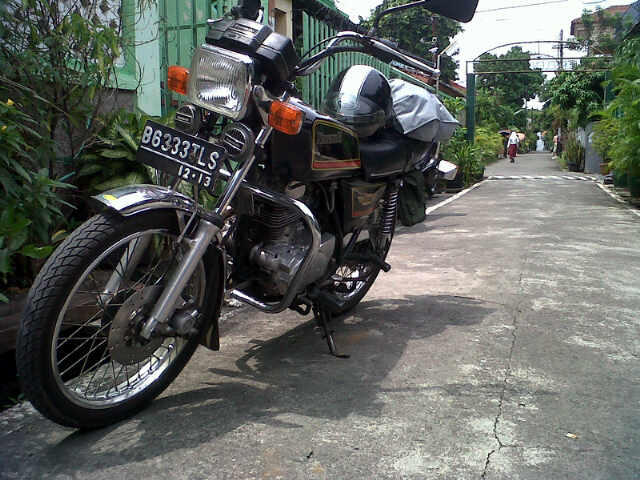 Merzi Binter Tahun 1983 Merah & Hitam tangan ke 2