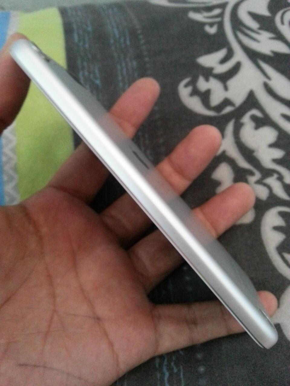 IPOD TOUCH 5th gen 99% mulus gransi 11bln murah cuman hari ini COD BANDUNG