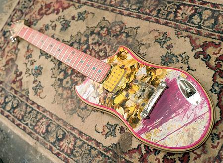 [cekidot] Gitar Unik Terbuat Dari Skateboard 