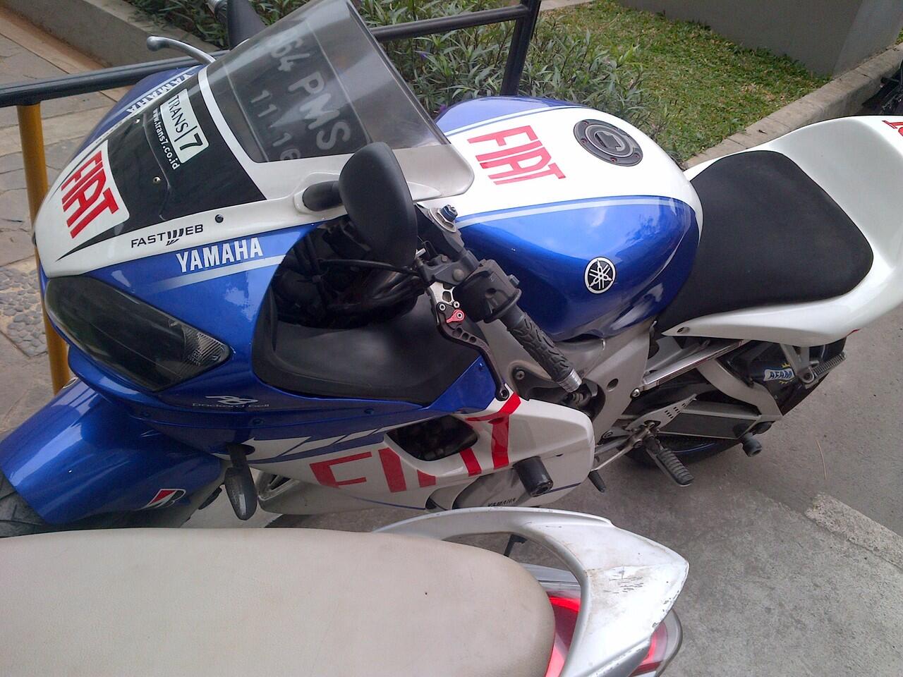 motor gede yamaha R6 motogp edition
