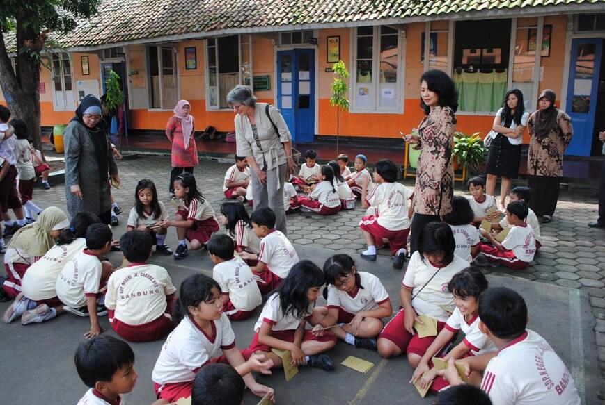 Bahasa Indonesia Adalah Bahasa Yang Unggul..!!!!