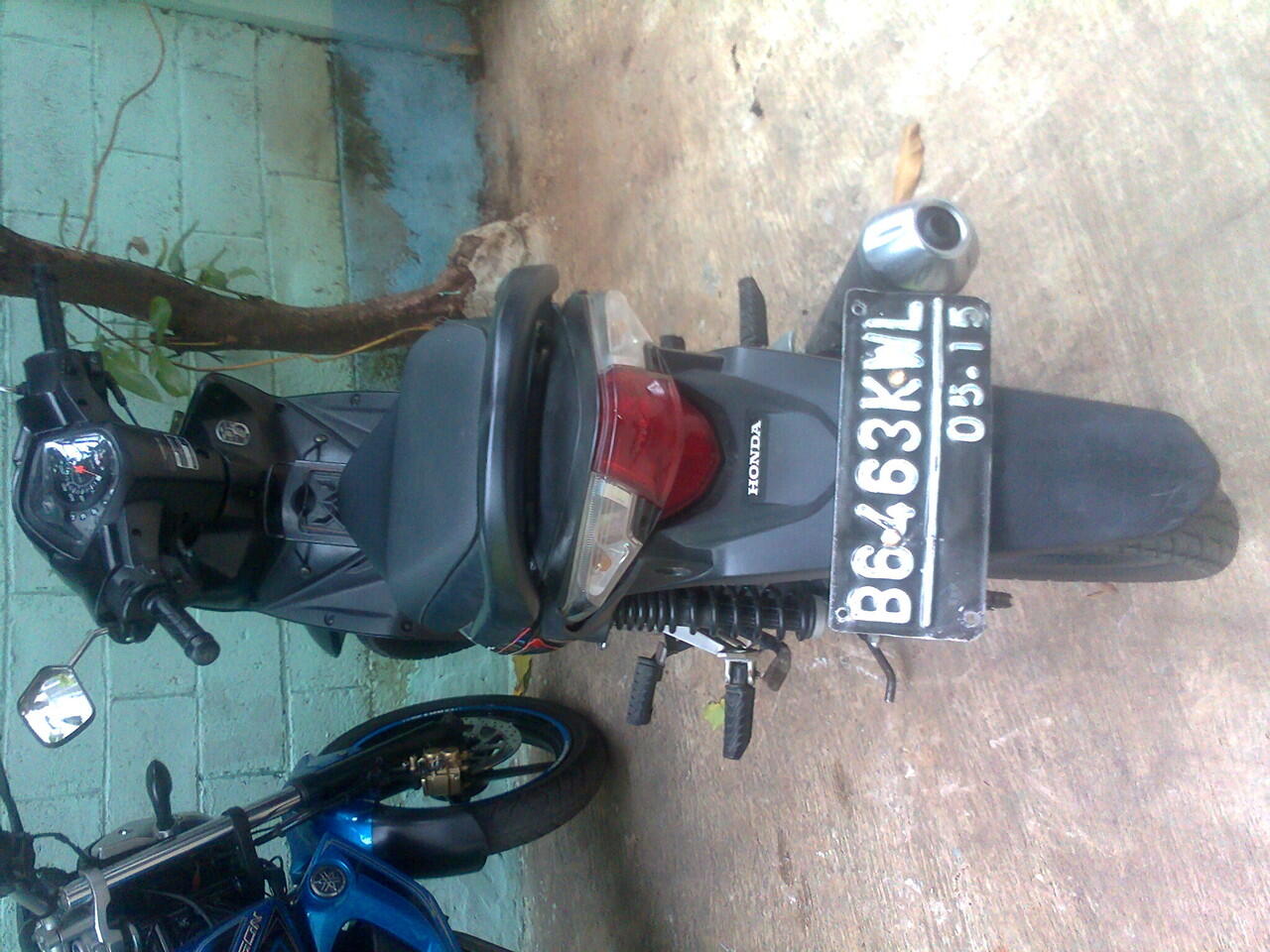 honda revo 2010 black