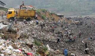 &#91;B&#93;PENAMPAKAN TPA LEUWI GAJAH SETELAH LEDAKAN SAMPAH 150 + MENINGGAL&#91;/B&#93;