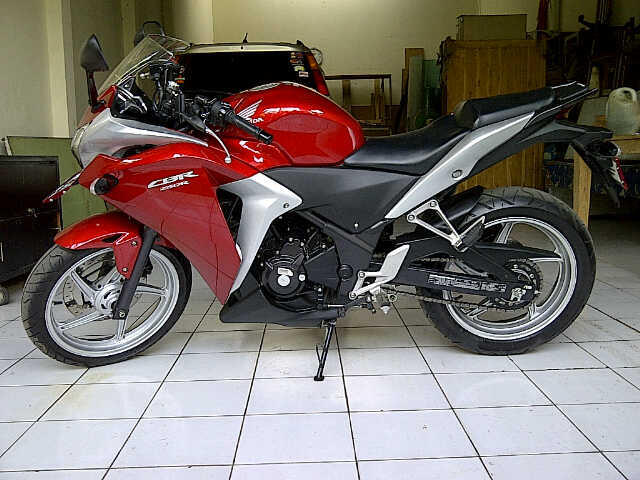 Honda CBR 250R Tahun 2011