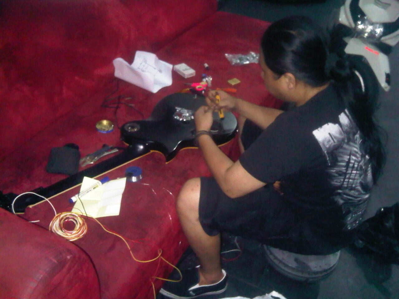 Terima Jasa : Service & Tune Up - Alat Musik ,, Guitar ,, Bass ,, Instrument DLL