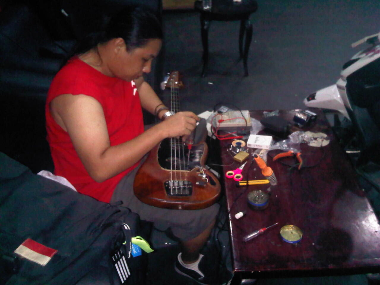 Terima Jasa : Service & Tune Up - Alat Musik ,, Guitar ,, Bass ,, Instrument DLL