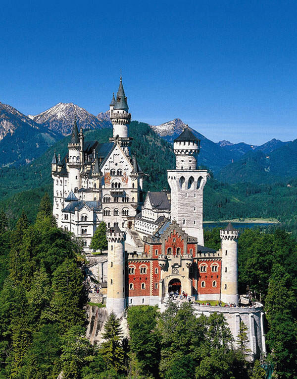 10 Istana Paling Indah di Seluruh Dunia