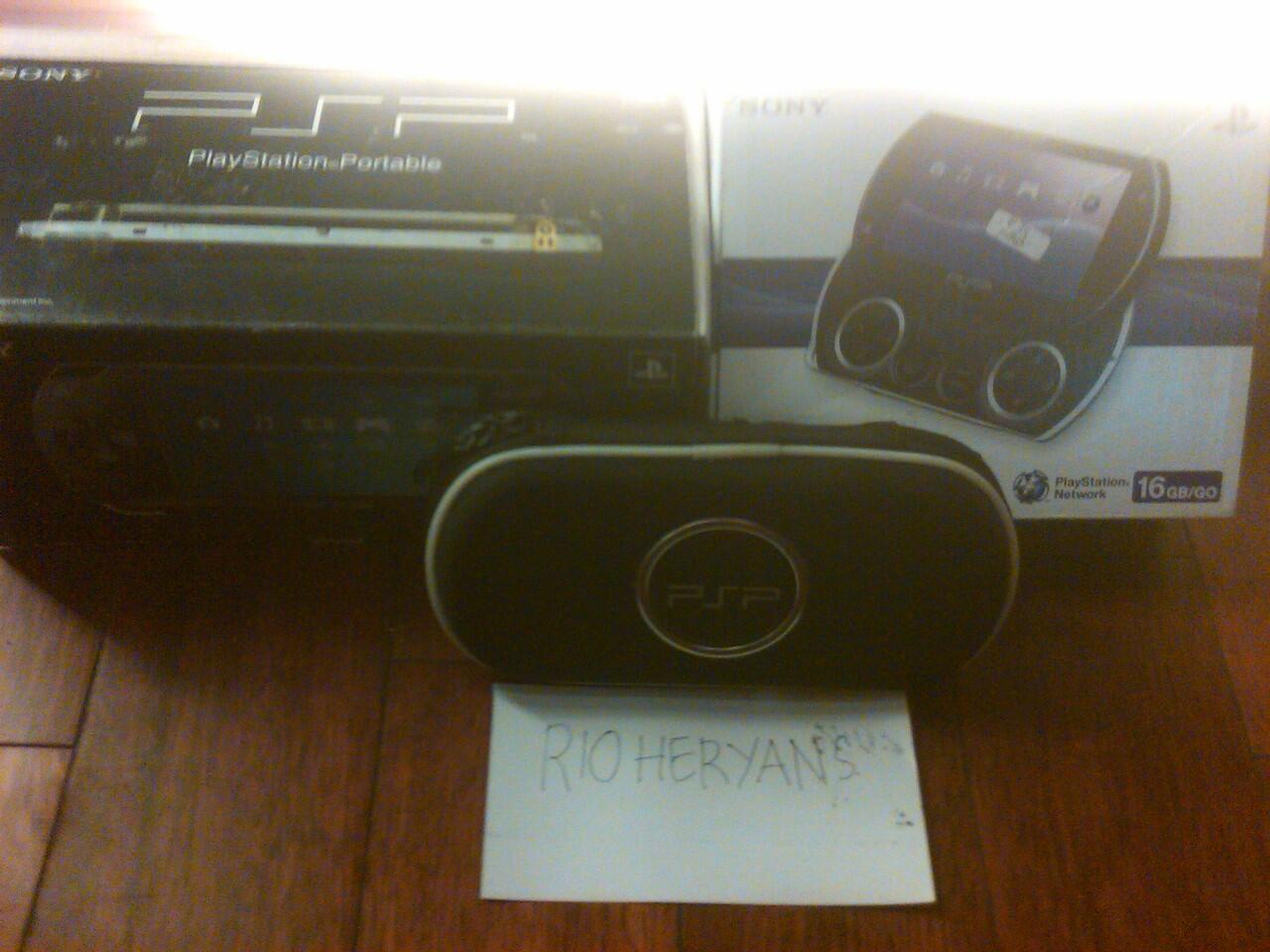 JUAL PSP 1000 (ORI JEPANG) DAN PSP GO.. (SOLO)