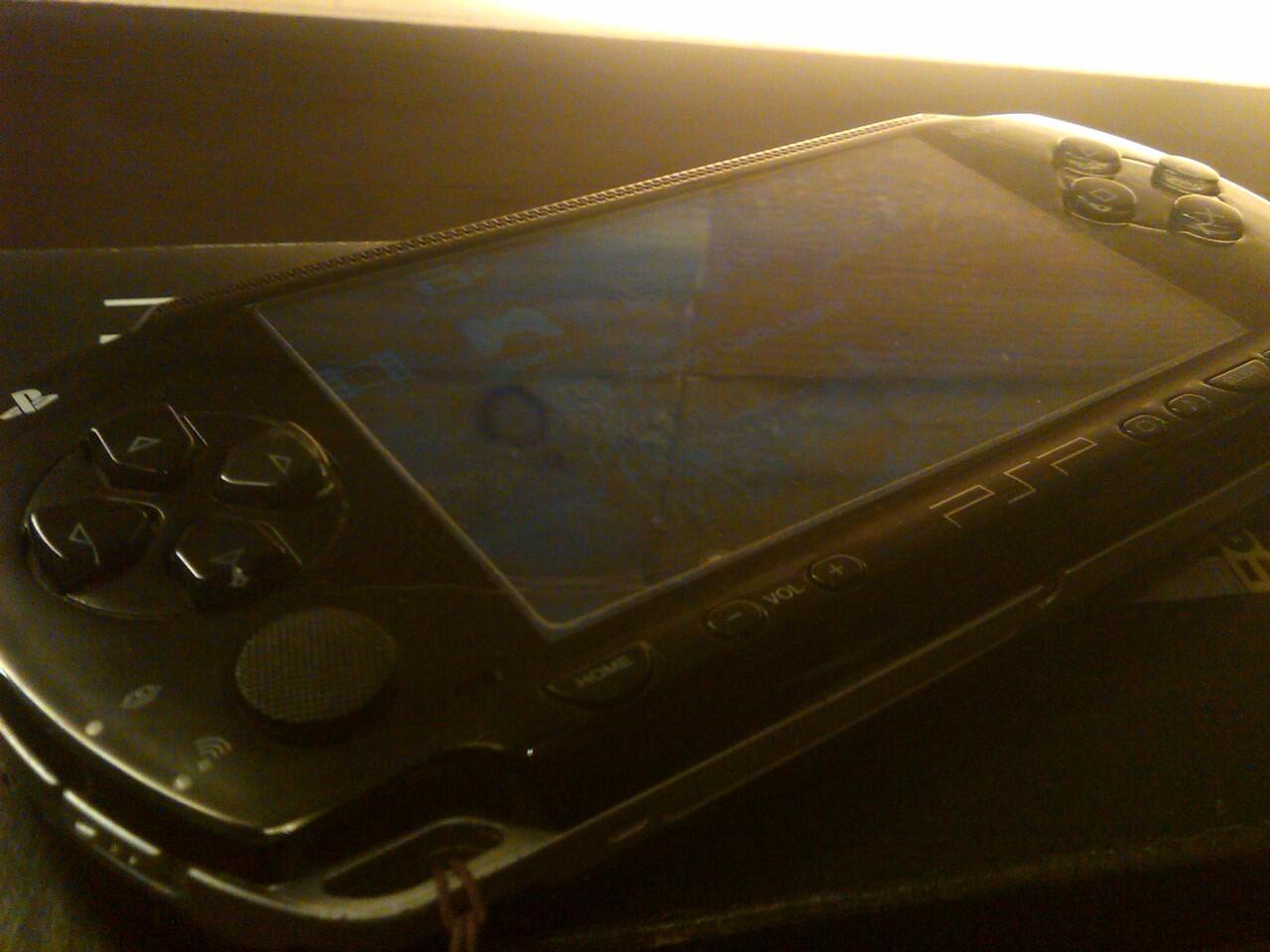 JUAL PSP 1000 (ORI JEPANG) DAN PSP GO.. (SOLO)