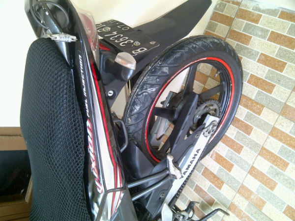 yamaha vixion 2011 bln 7 merah