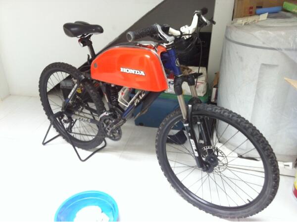 jual tangki ori cb200 tanpa tutup plus rocker plus klep nos