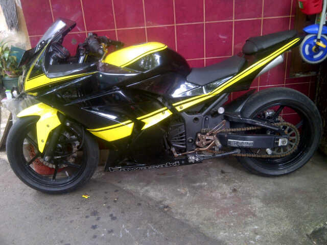 JUAL: Kawasaki Ninja Tahun 2009 Di Jual Cepat Harga Nego